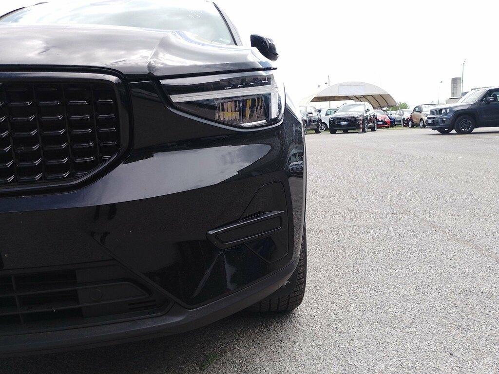 Volvo XC40 2.0 b3 Ultimate Dark auto