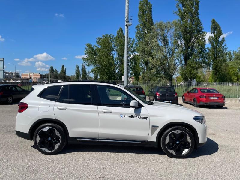 BMW iX3 bev Impressive