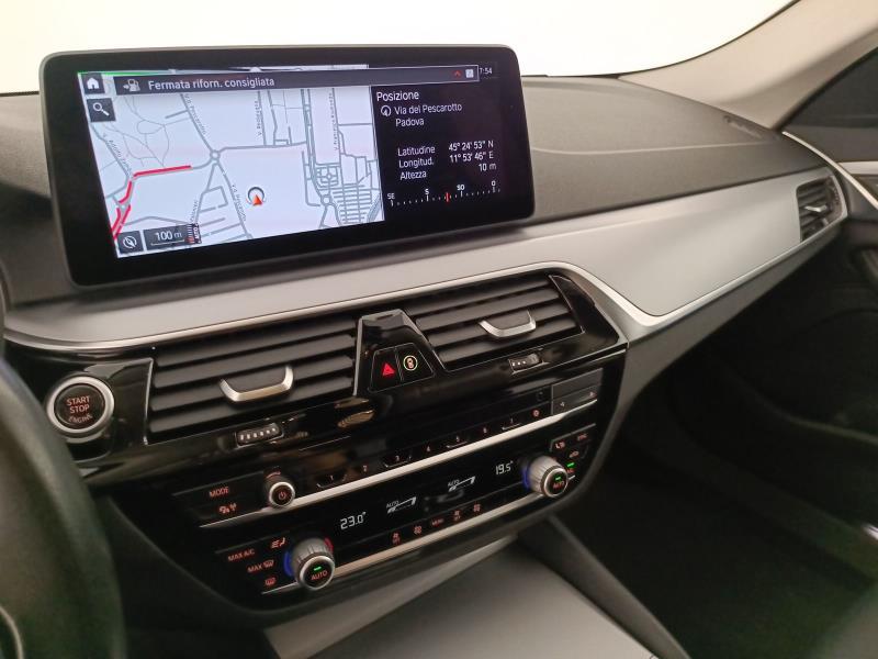 BMW Serie 5 520d Touring mhev 48V xdrive Business auto