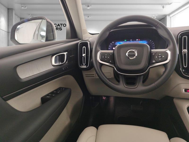 Volvo XC40 2.0 b4 Ultimate Dark awd auto
