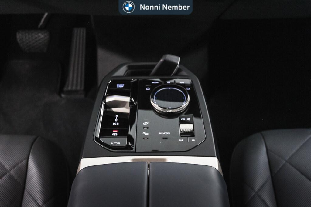 BMW iX xdrive40 pacchetto sportivo