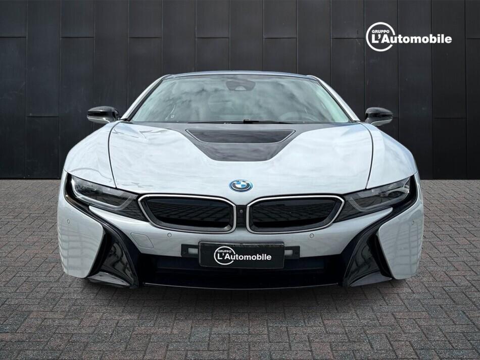 BMW i8 Coupe 1.5 auto