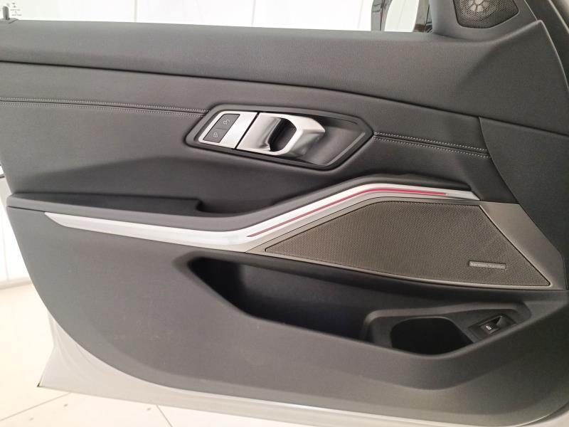 BMW Serie 3 320d Touring mhev 48V xdrive Msport auto