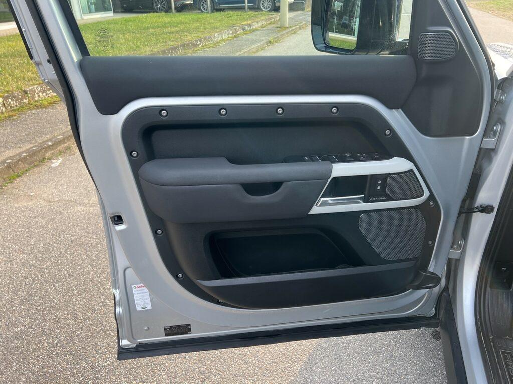 Land Rover Defender 110 2.0d sd4 First Edition awd 240cv auto