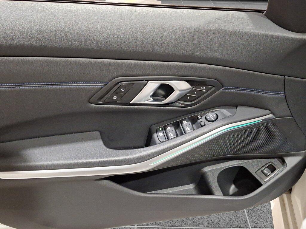 BMW Serie 3 320d Touring mhev 48V xdrive M Sport Pro auto