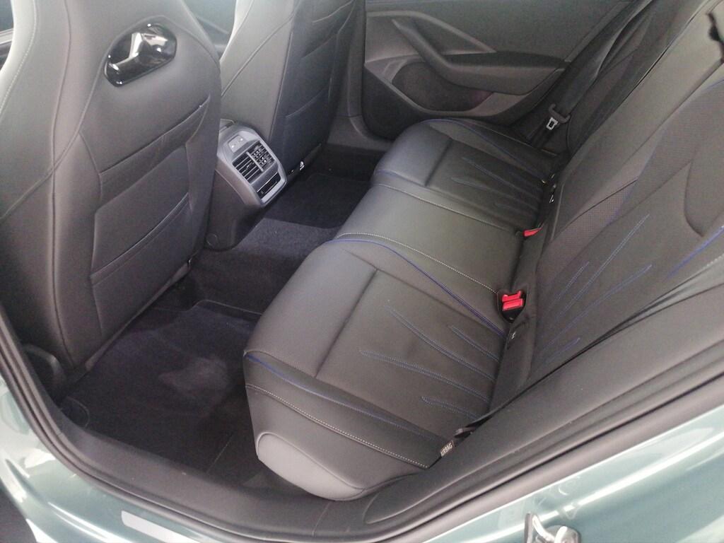 Volkswagen Passat 2.0 tdi scr R-Line 4motion 193cv dsg