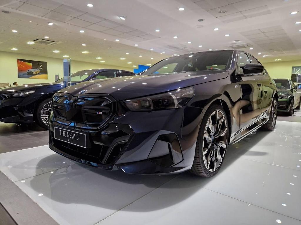 BMW i5 M60 auto