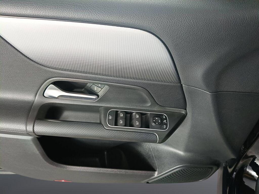 Mercedes GLB 180 d Sport auto