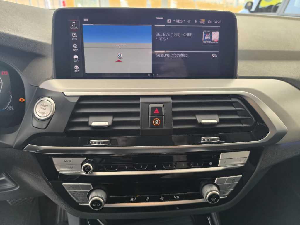 BMW X3 xdrive20d mhev 48V xLine auto