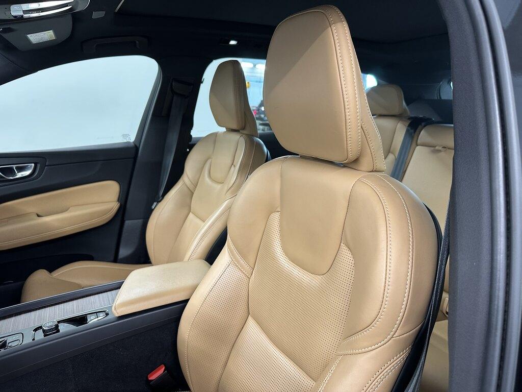 Volvo XC60 2.0 b5 Ultimate Bright awd auto