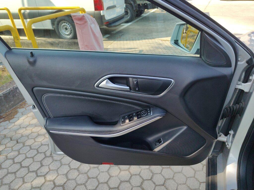 Mercedes GLA 180 d Sport auto
