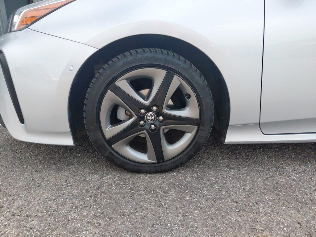 Toyota Prius 1.8 h Lounge awd-i ecvt my20