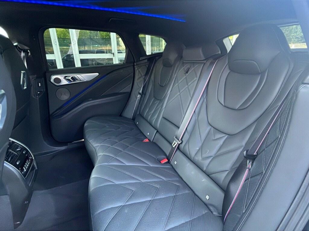 BMW XM 4.4 steptronic