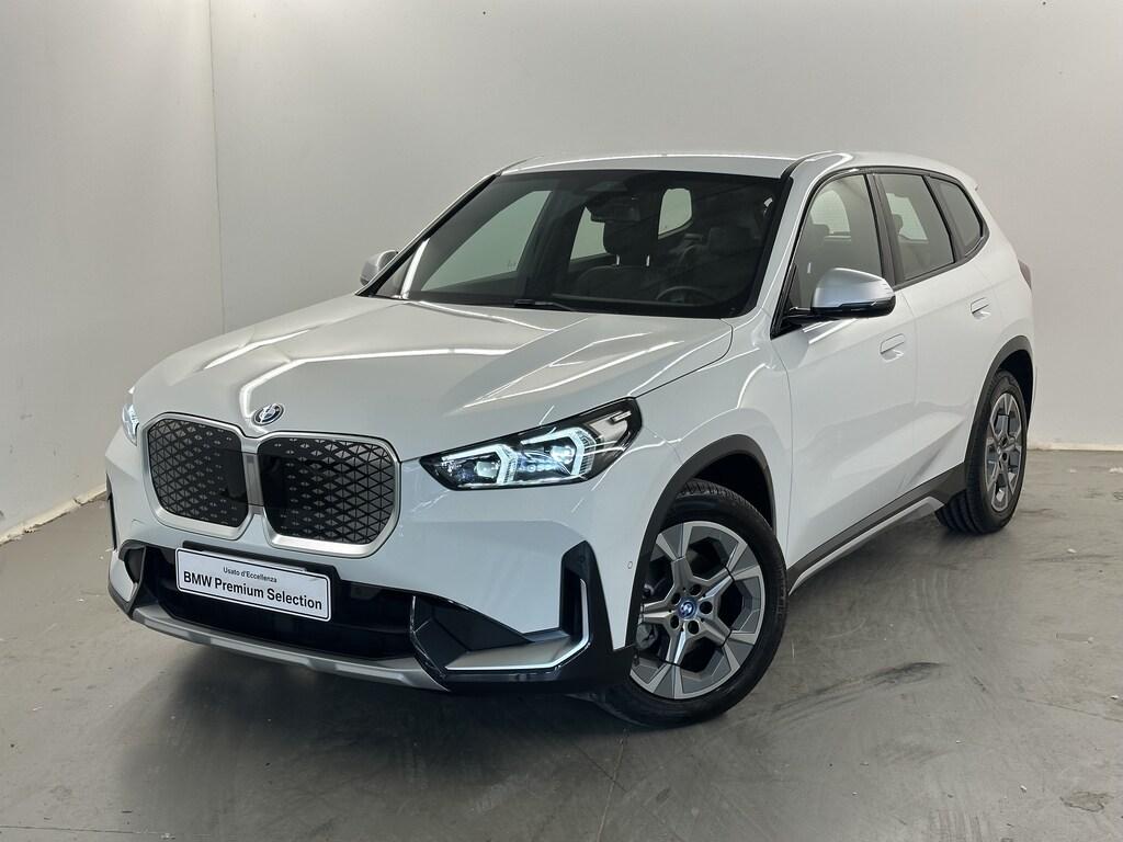 BMW iX1 edrive 20 X-Line