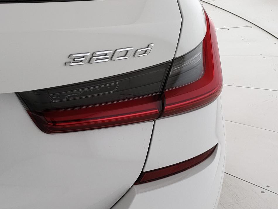 BMW Serie 3 320d Touring mhev 48V xdrive Msport auto