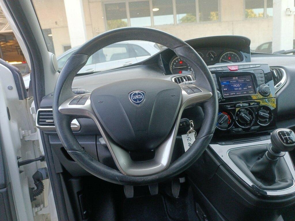 Lancia Ypsilon 1.2 Silver 69cv