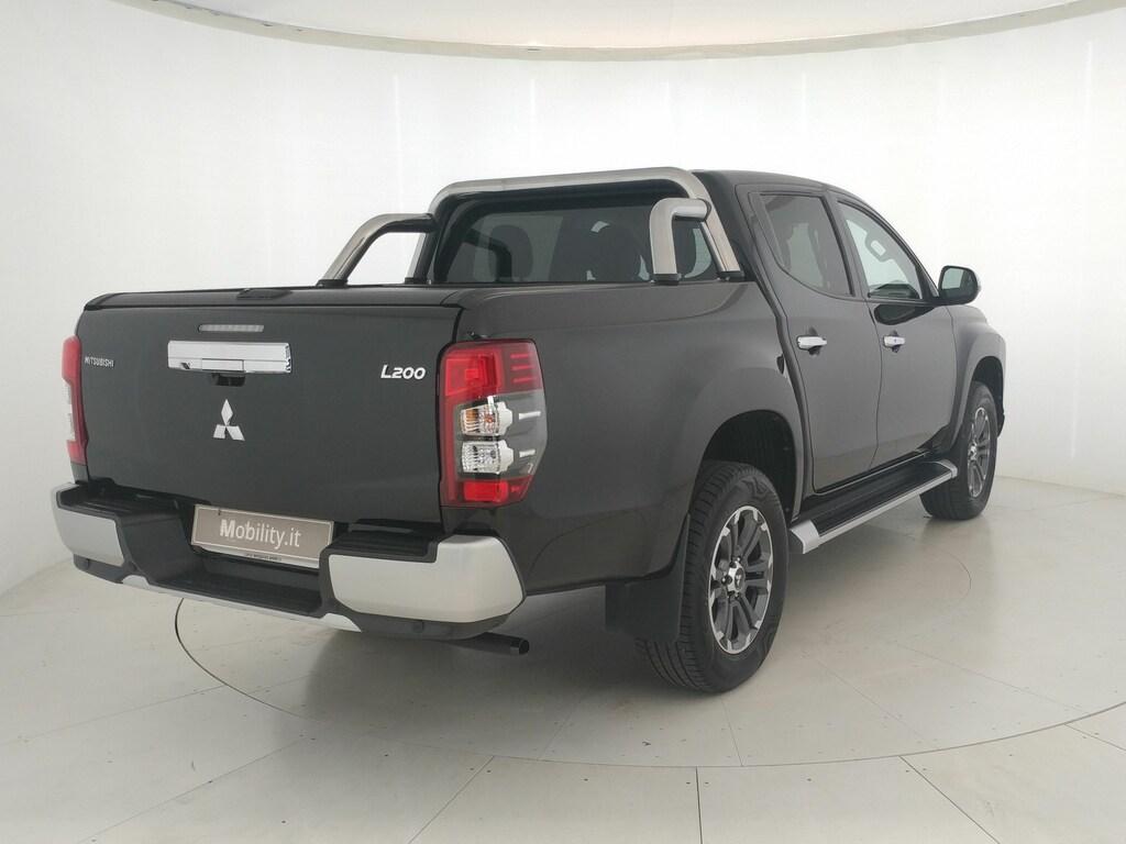 Mitsubishi L200 d.cab 2.3d Intense 4wd 150cv auto