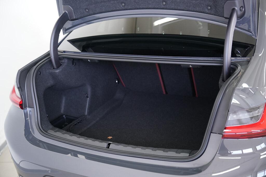 BMW Serie 3 320d mhev 48V xdrive auto