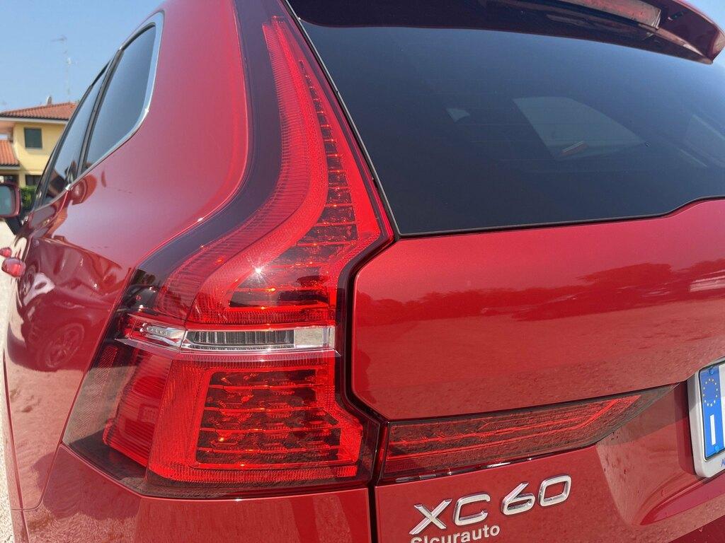 Volvo XC60 2.0 B4 Momentum Pro awd auto