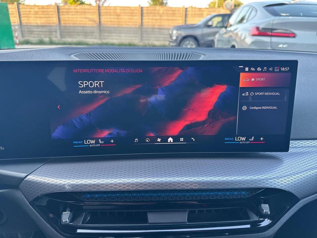 BMW Serie 3 320d Touring mhev 48V xdrive M Sport Pro auto