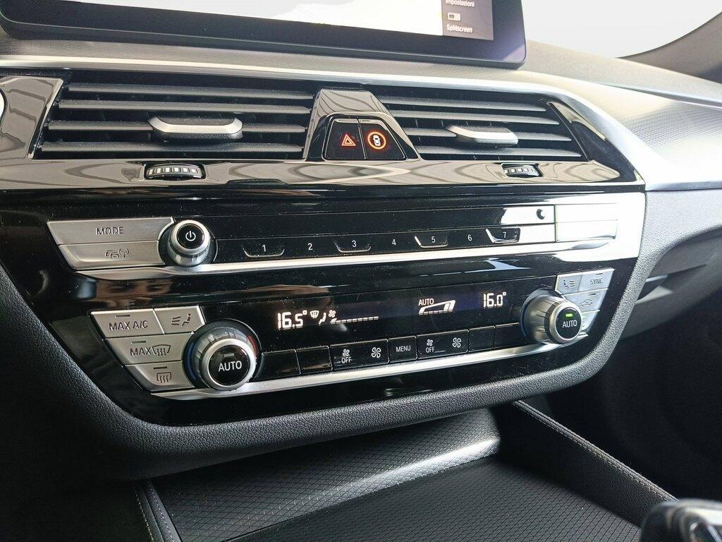 BMW Serie 5 520d Touring mhev 48V xdrive Msport auto