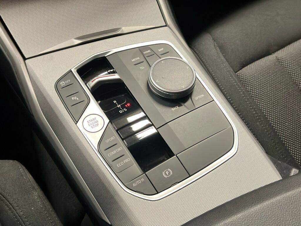 BMW Serie 3 318d Touring mhev 48V auto