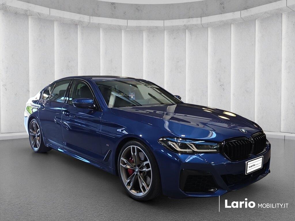 BMW Serie 5 M M550i mhev 48V xdrive