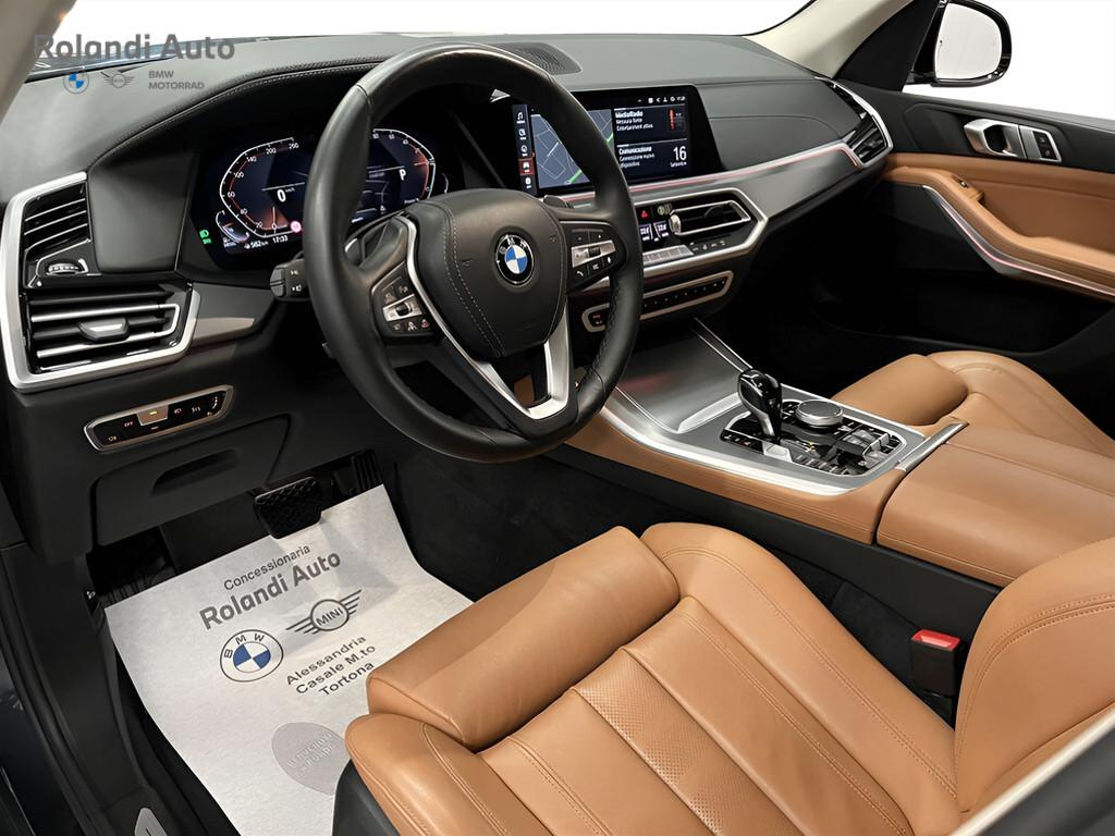 BMW X5 xdrive40d mhev 48V xLine auto