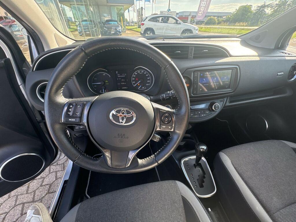 Toyota Yaris 5p 1.5 hybrid Lounge Blue