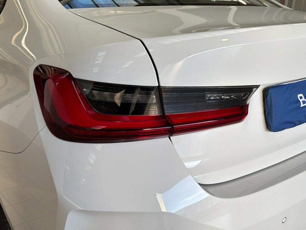BMW Serie 3 320d mhev 48V auto