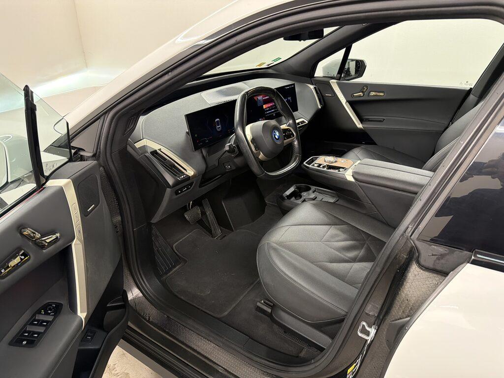 BMW iX xdrive40