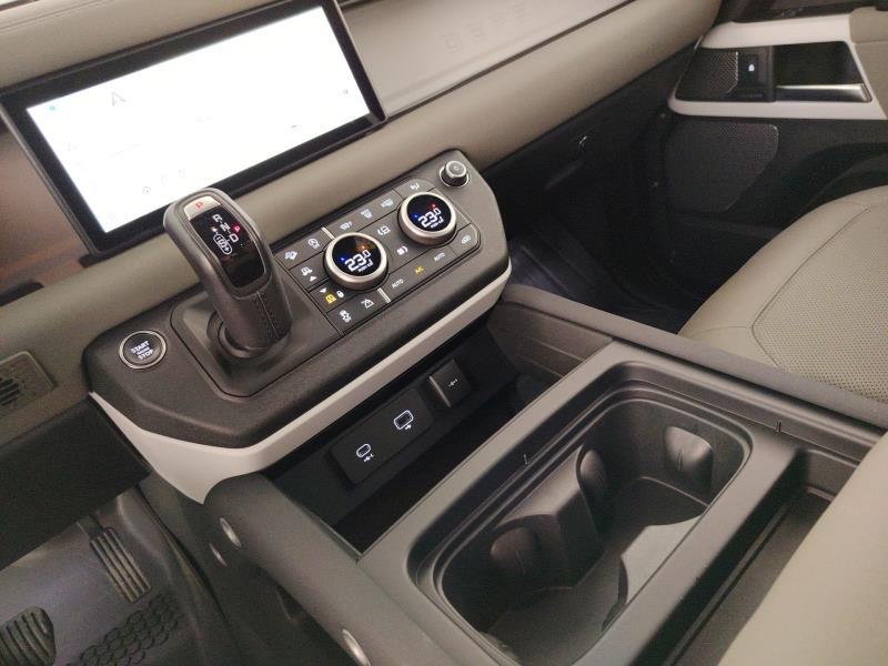 Land Rover Defender 110 3.0d i6 mhev SE awd 250cv auto