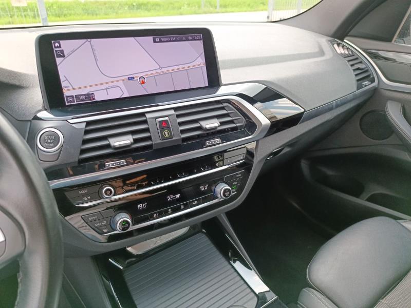 BMW X3 xdrive20d mhev 48V xLine auto