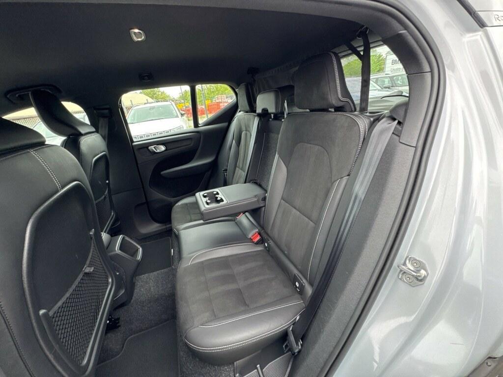 Volvo XC40 1.5 T3 R-design 163cv auto my21