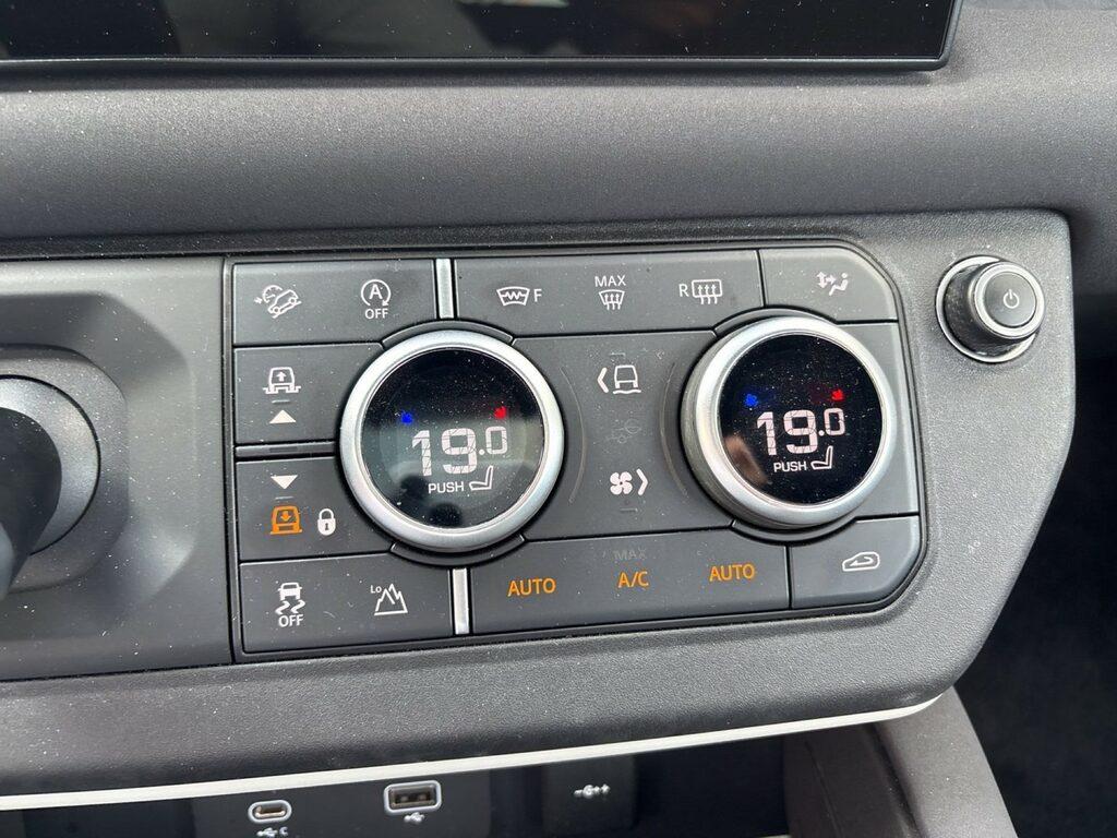 Land Rover Defender 110 3.0d i6 mhev SE awd 300cv auto