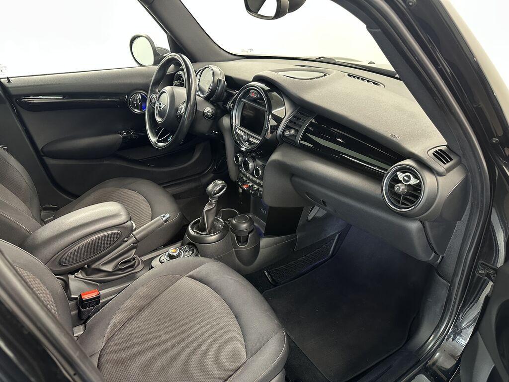 Mini Cooper D 1.5 D Cooper D Business XL Auto