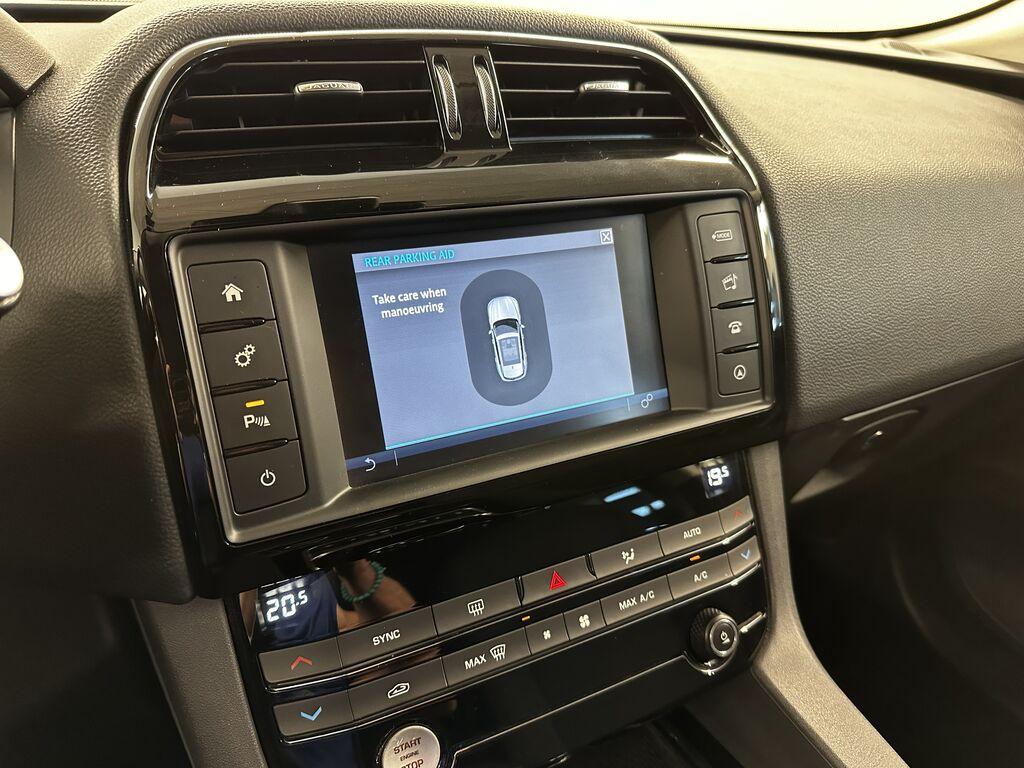 Jaguar F-Pace 2.0d i4 Pure awd 180cv auto my18