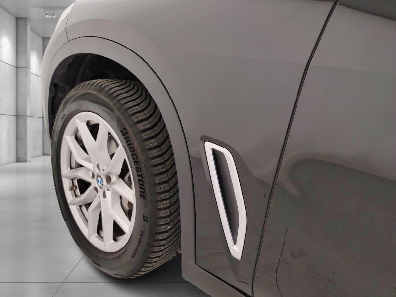 BMW X5 xdrive30d mhev 48V xLine auto