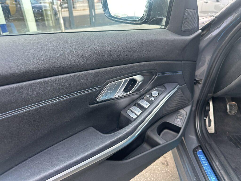 BMW Serie 3 318d Touring Msport
