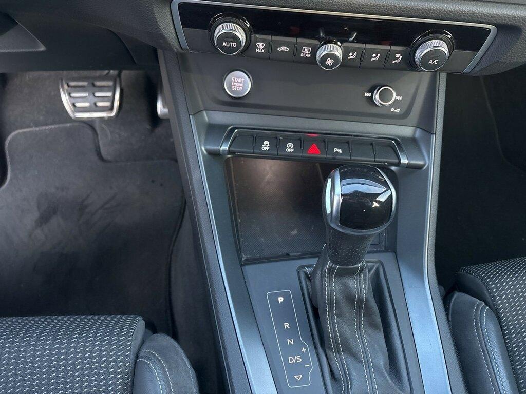 Audi Q3 35 2.0 tdi S Line Edition s-tronic