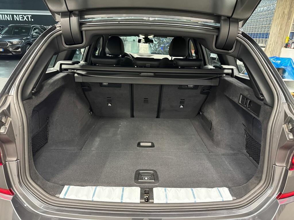 BMW Serie 3 320d Touring mhev 48V xdrive Msport auto