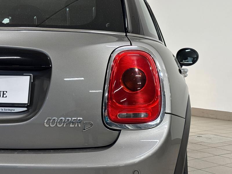 Mini Cooper D 1.5 D Cooper D Boost Auto