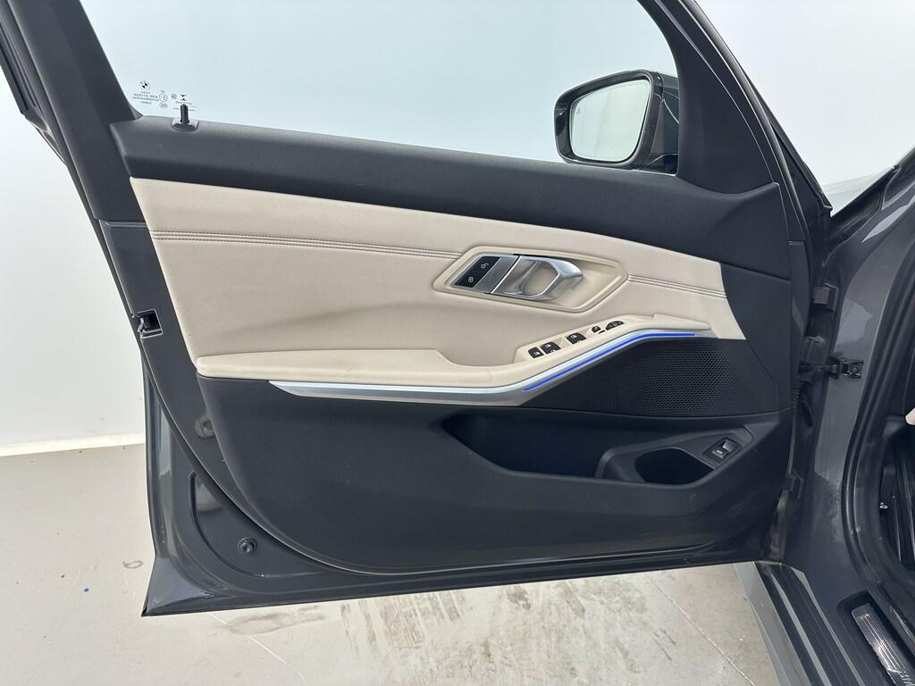 BMW Serie 3 320d Touring mhev 48V Msport auto