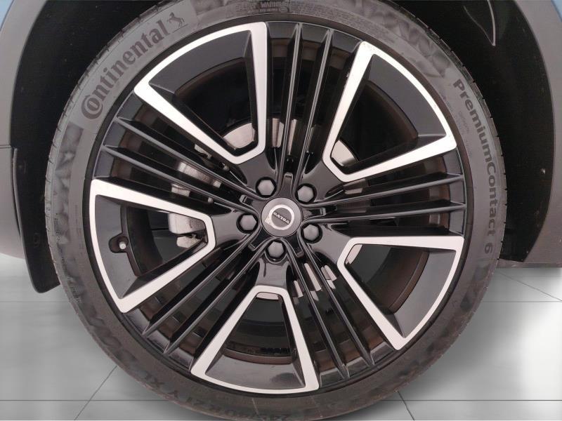 Volvo XC40 2.0 b4 Ultimate Dark awd auto