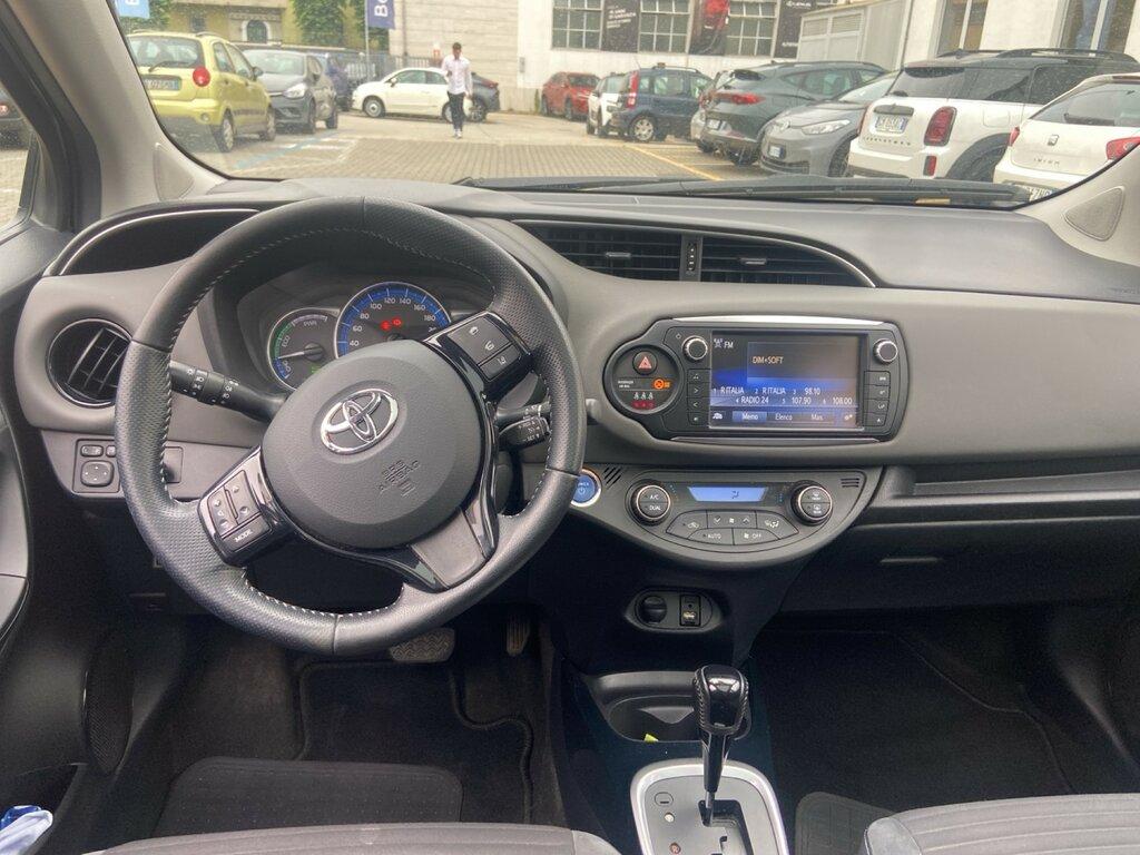 Toyota Yaris 1.5 hybrid Style 5p my16