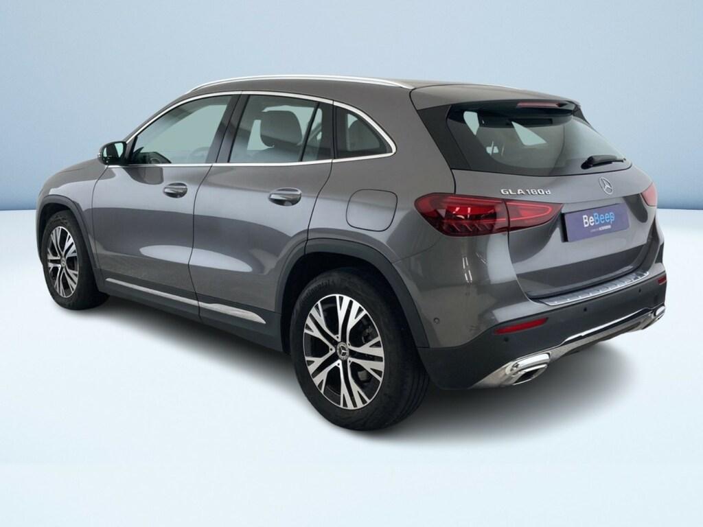 Mercedes GLA 180 d Progressive Advanced auto