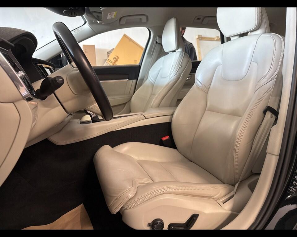 Volvo V90 Cross Country 2.0 D4 Pro awd geartronic my20