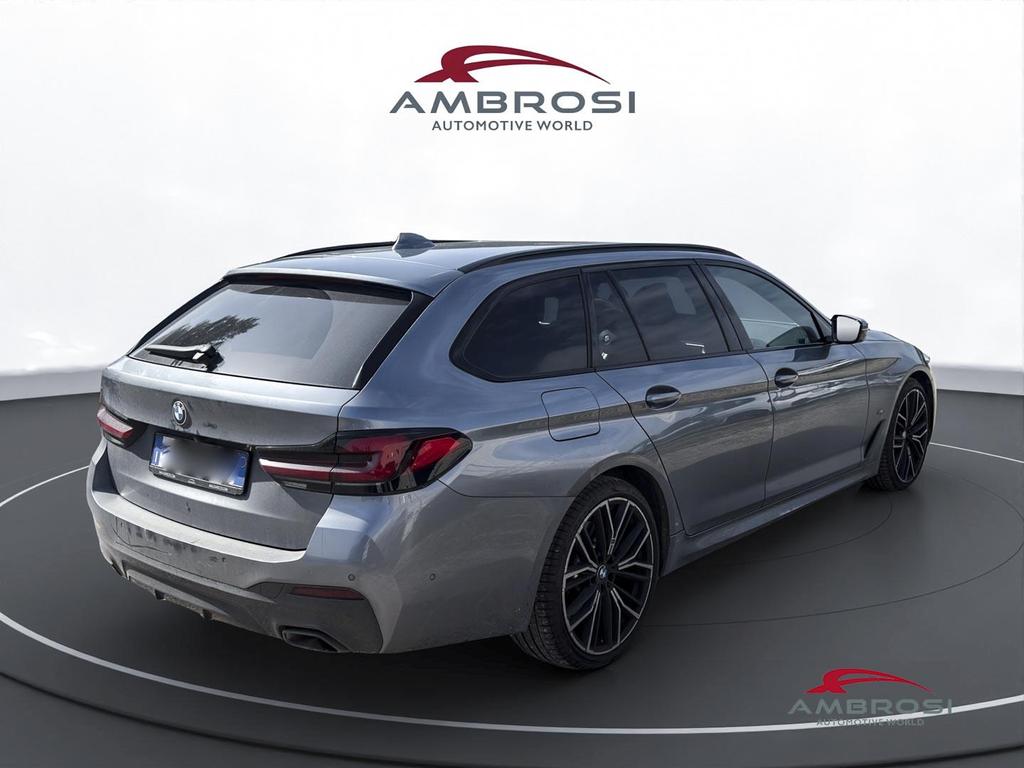 BMW Serie 5 520d Touring mhev 48V xdrive Msport auto