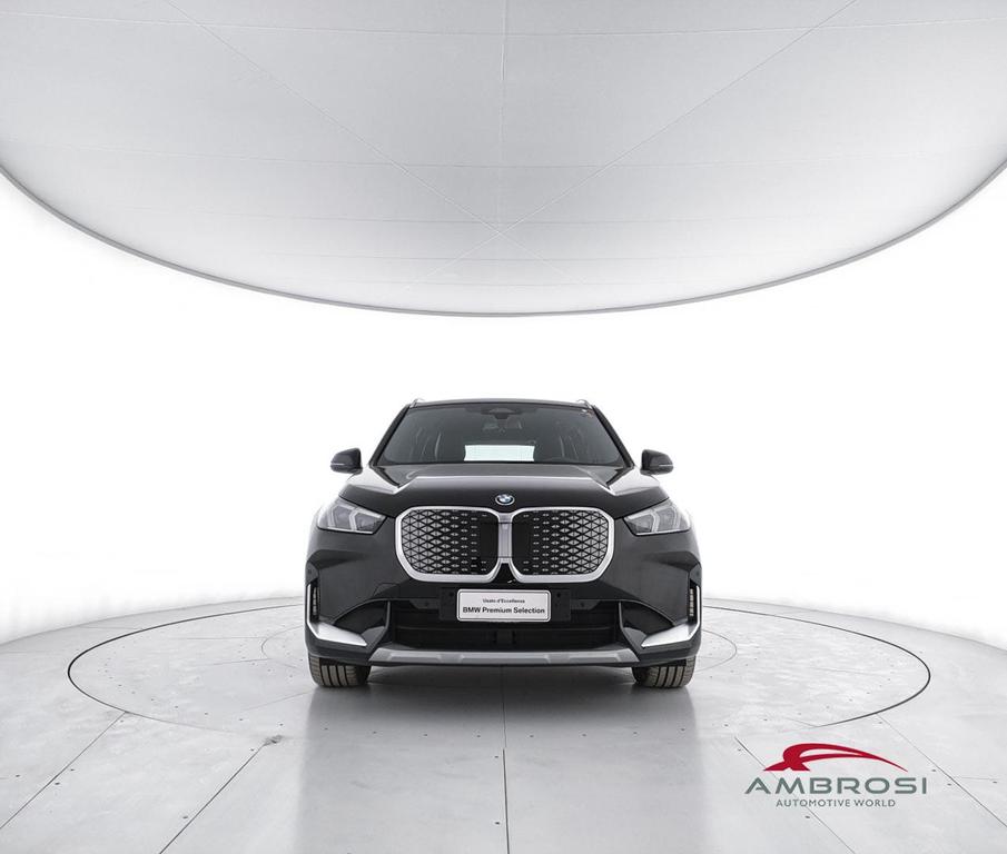 BMW iX1 edrive 20 X-Line