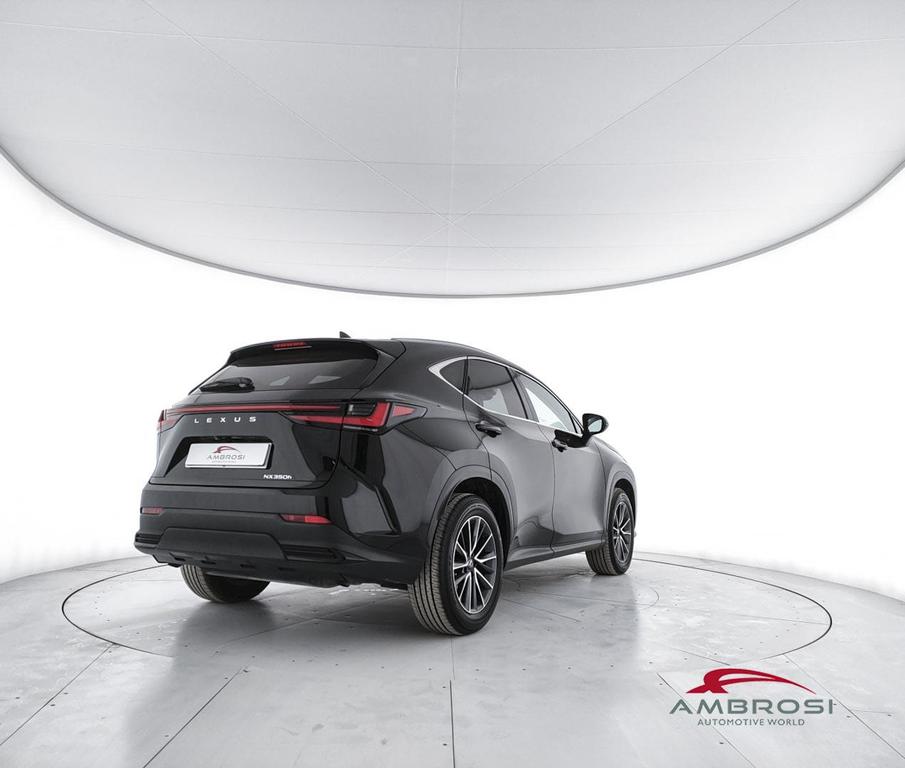 Lexus NX 2.5 hybrid Luxury 4wd e-cvt